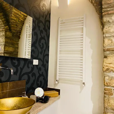 Affittacamere Ca' Del Borgo 4*